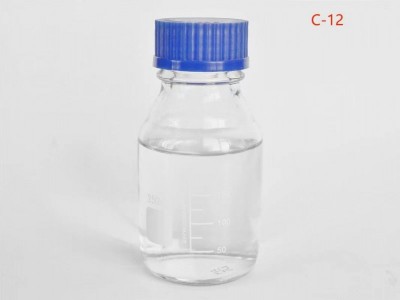 十二碳醇酯