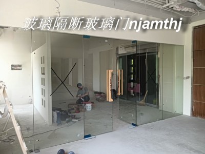 南京钢化玻璃门安装图2