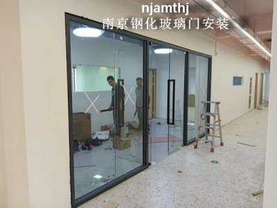 南京钢化玻璃门安装图3