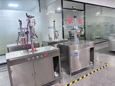 自喷漆灌装设备厂家   空气清新剂灌装封口机图1