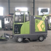 山东物流园区雾炮电动四轮清扫车电动四轮洗路车价格多少钱一台