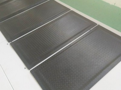 双层导电防疲劳脚垫，卡优无味防静电桌垫，工位缓解疲劳垫