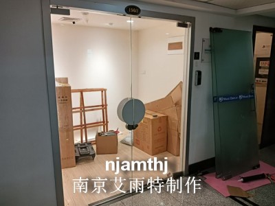 铝合金玻璃门加工安装图3